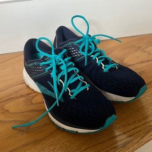 Brooks ravenna running shoes size 9.5 womens